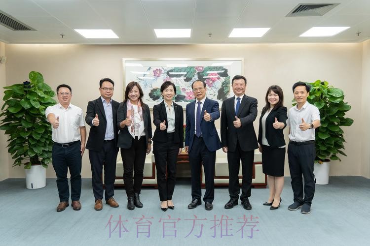 林晓华在京会见法国足协国际发展部主任 林晓华在京会见法国足协国际发展部主任